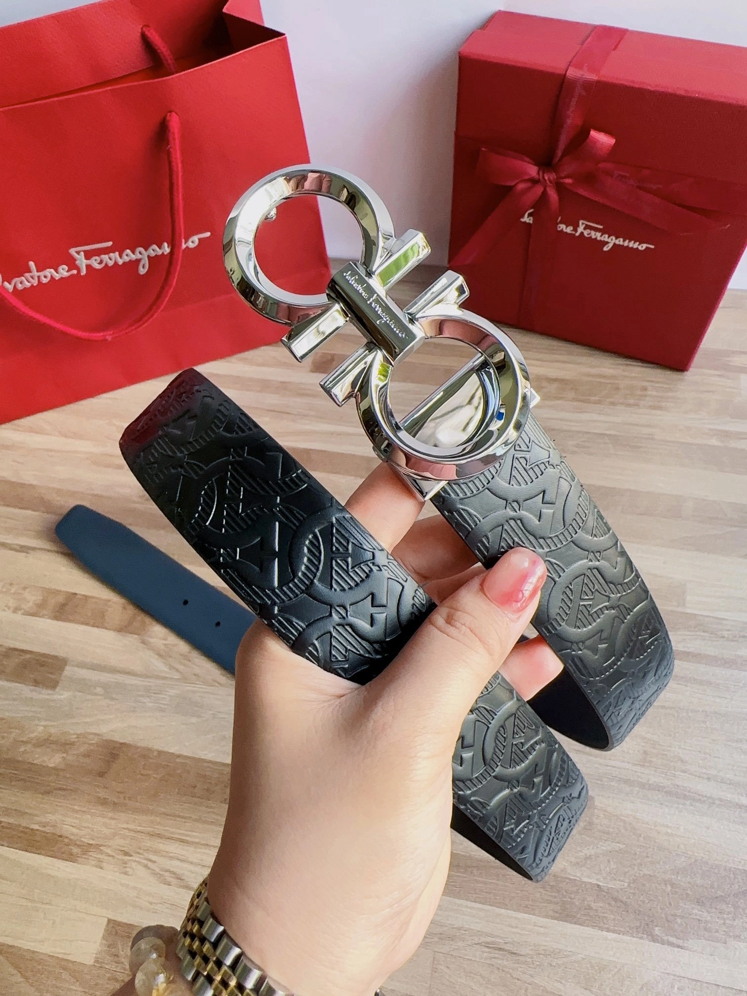 Barbara-- 679939-0746527 3.5CM three piece--reversible cowhide item:C-S042K1869